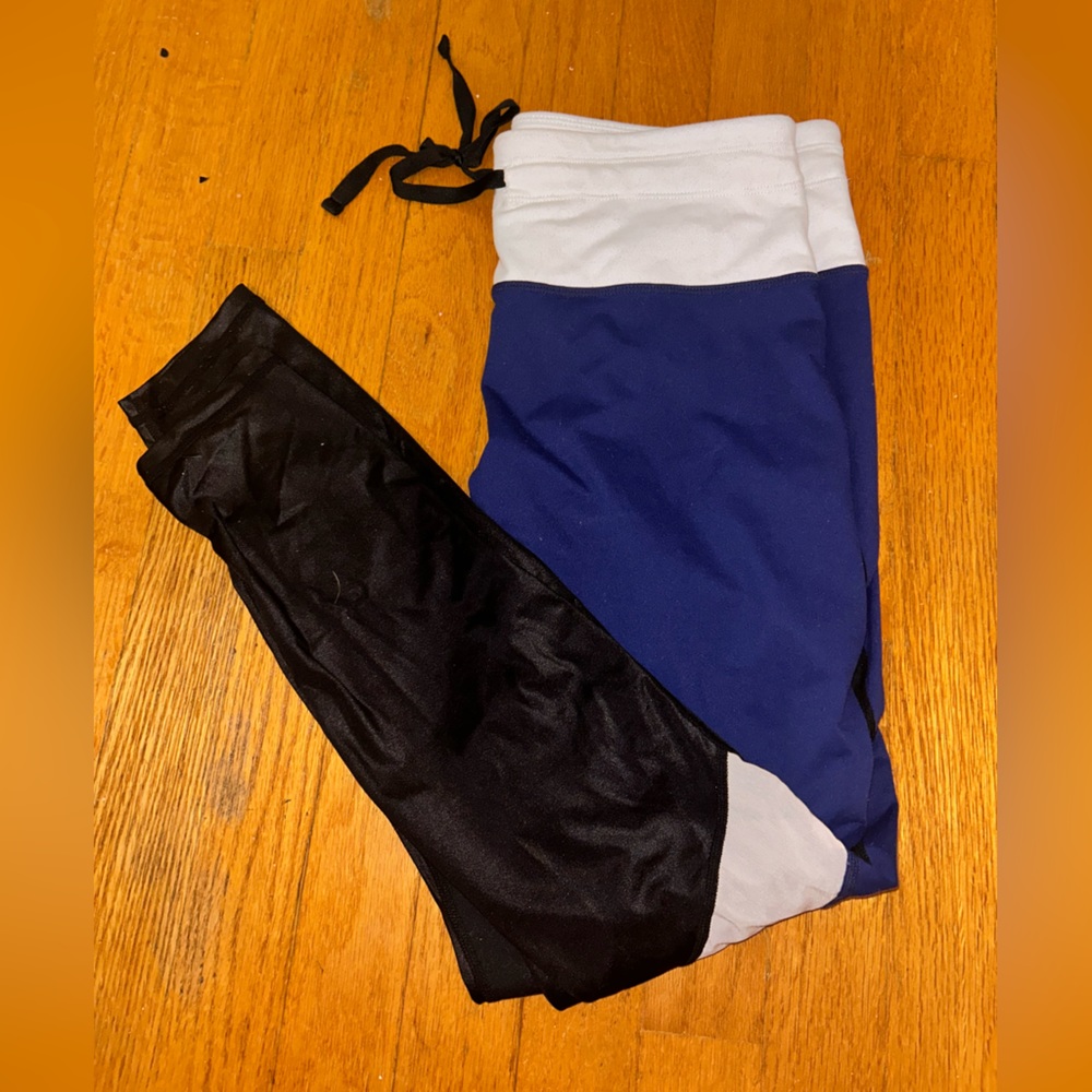 Fabletics Ankle Length Leggings